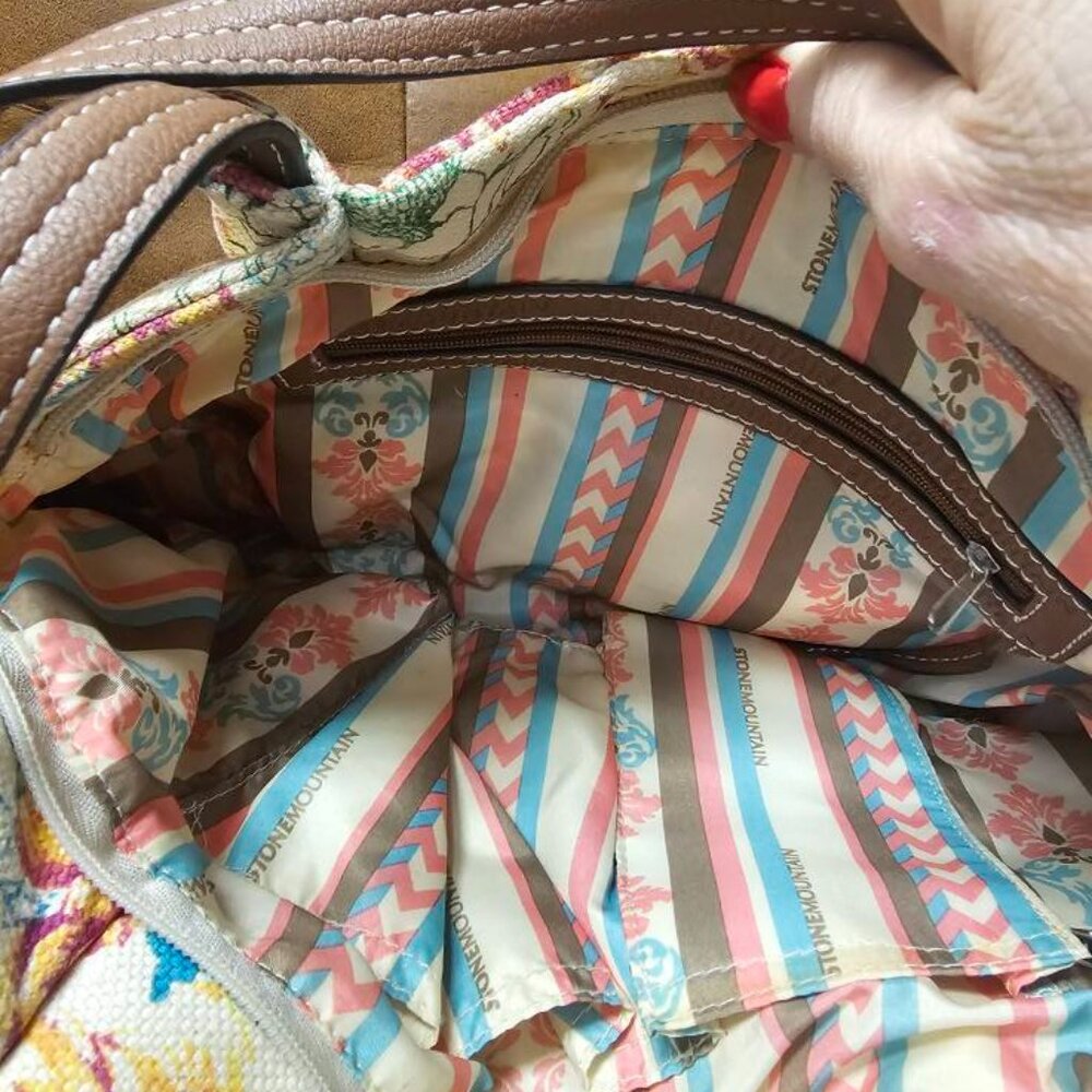 Stone Mountain Flowered Pattern Purse - image 2